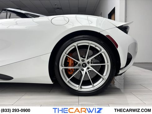 Used 2024 McLaren 750S Spider image 23