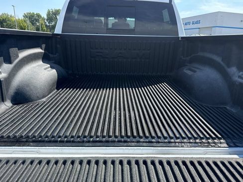 Used 2025 RAM 1500 Laramie w/ Sport Appearance Package AWD/4WD image 8