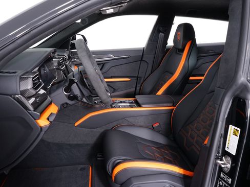 Used 2026 Lamborghini Urus SE AWD/4WD image 4