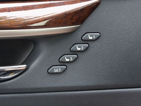Used 2015 Lexus ES 350 w/ Luxury Package FWD image 13