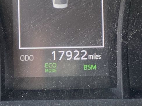 Used 2024 Toyota Camry LE image 12