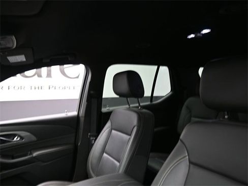 Used 2023 Chevrolet Traverse LT w/ LT Premium Package image 17