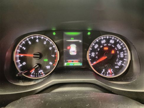 Used 2021 Toyota RAV4 XLE image 2