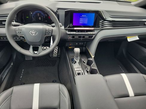 New 2026 Toyota Camry SE image 27