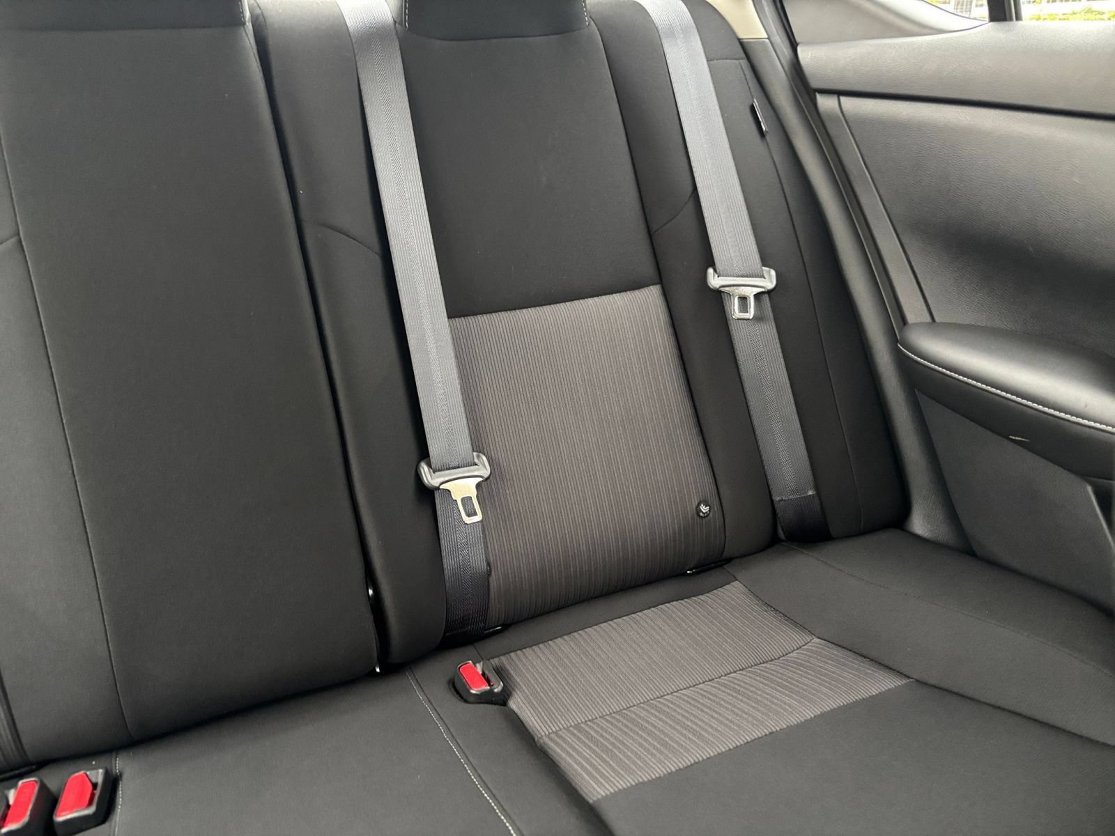 Used 2025 Nissan Sentra SV FWD image 34