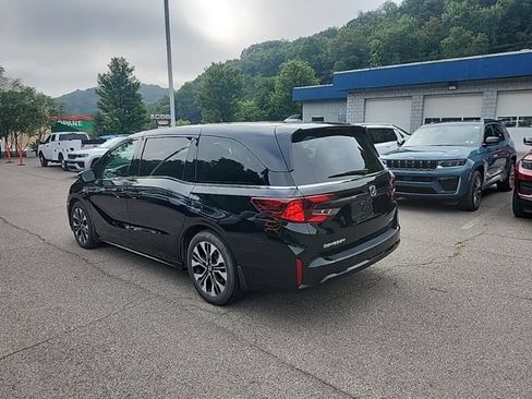 Used 2025 Honda Odyssey Elite image 5
