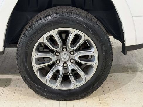 Used 2020 RAM 1500 Laramie w/ Sport Appearance Package AWD/4WD image 12