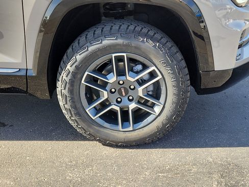 New 2026 GMC Terrain AT4 w/ Technology Package II image 7