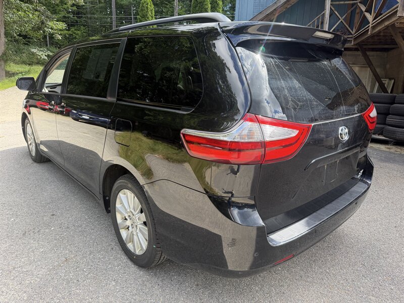 Used 2015 Toyota Sienna XLE w/ XLE Navigation Package AWD/4WD image 76