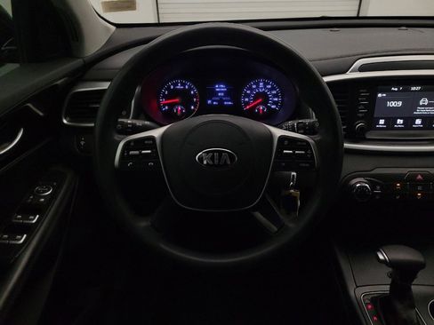 Used 2020 Kia Sorento LX FWD image 22