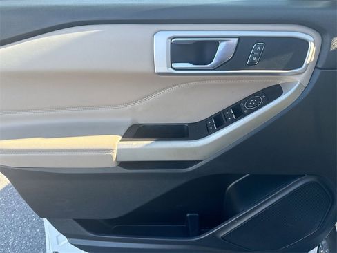 Used 2021 Ford Explorer XLT w/ Equipment Group 202A image 15
