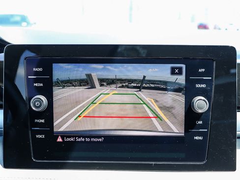 New 2025 Volkswagen Taos SE FWD image 26