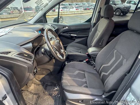 Used 2017 Ford Transit Connect XLT image 9
