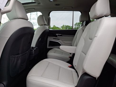 Used 2020 Kia Telluride S AWD/4WD image 11