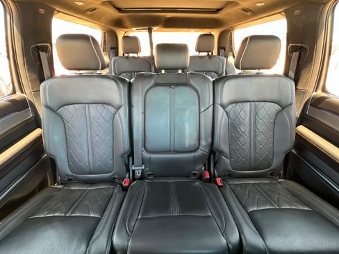 Used 2022 Jeep Grand Wagoneer Series III w/ Rear Seat Video Group 1 AWD/4WD image 26