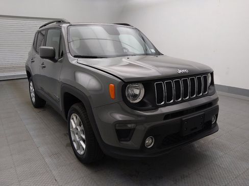 Used 2020 Jeep Renegade Latitude w/ Cold Weather Group AWD/4WD image 13