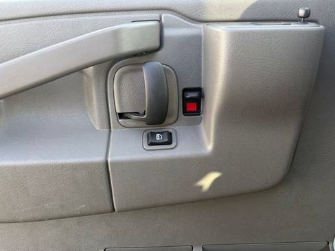 Used 2025 Chevrolet Express 3500 LT w/ LT Preferred Equipment Group RWD image 23