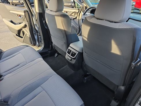 Used 2022 Subaru Outback Premium image 11