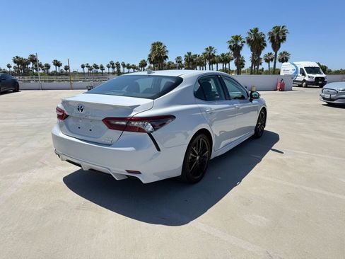 Used 2023 Toyota Camry XSE FWD image 3