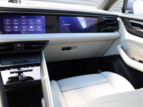 New 2025 Porsche Macan 4S Electric image 26