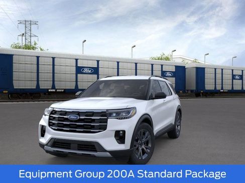New 2026 Ford Explorer Active image 3