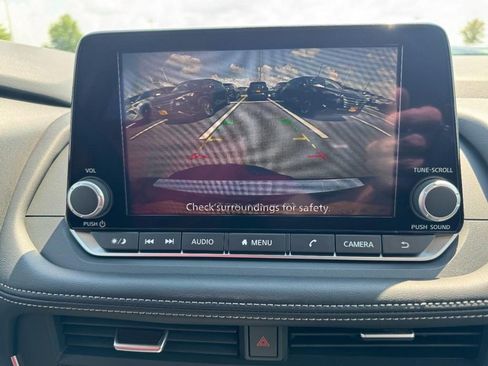 Used 2025 Nissan Rogue SV image 20