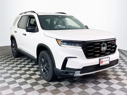 New 2025 Honda Pilot TrailSport