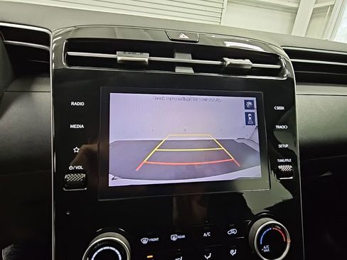 Used 2024 Hyundai Tucson SE image 13