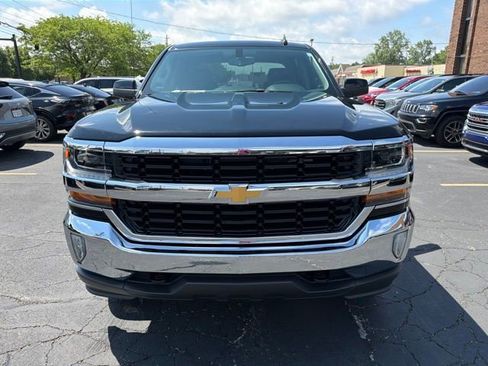 Used 2018 Chevrolet Silverado 1500 LT w/ All Star Edition AWD/4WD image 2