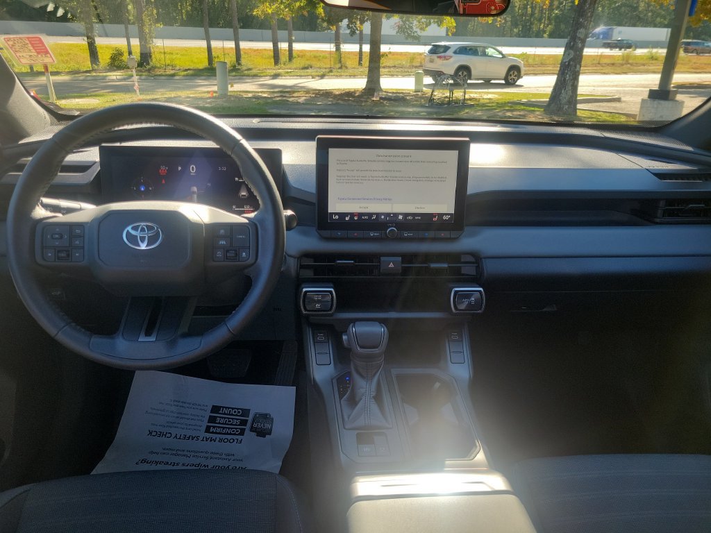 Used 2026 Toyota RAV4 SE w/ Convenience Package FWD image 22