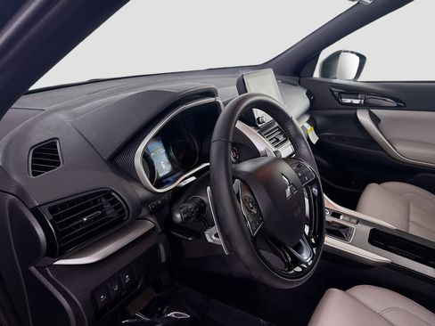 Used 2025 Mitsubishi Eclipse Cross Black Edition image 23