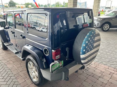 Used 2013 Jeep Wrangler Unlimited Sahara w/ Max Tow Pkg AWD/4WD image 15