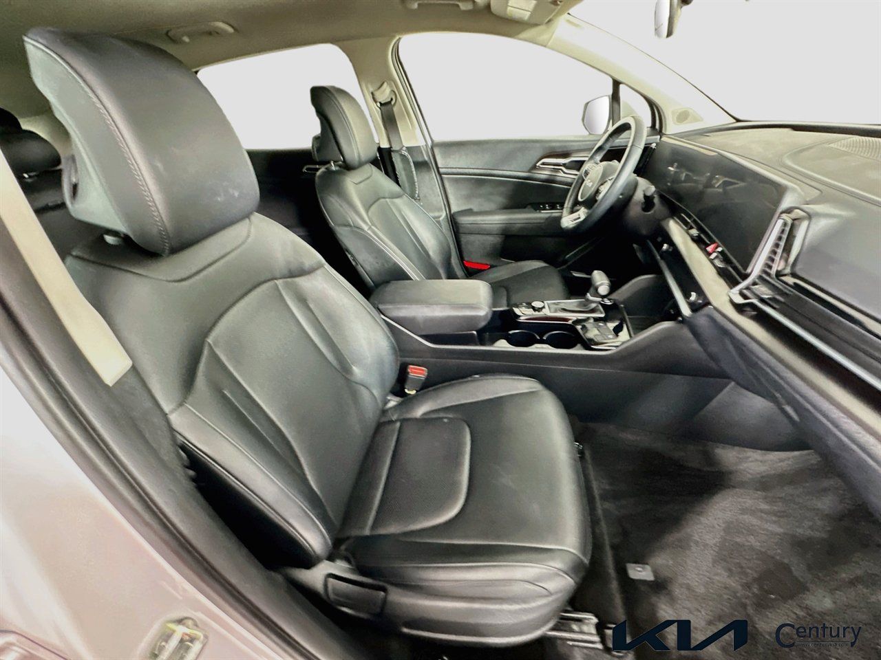 Certified 2025 Kia Sportage EX FWD image 28