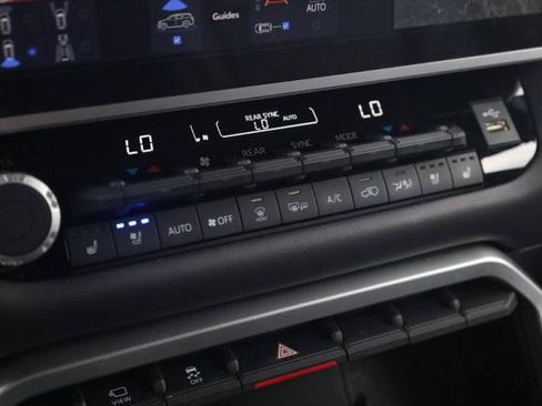 Certified 2025 Toyota Sequoia Platinum AWD/4WD image 16