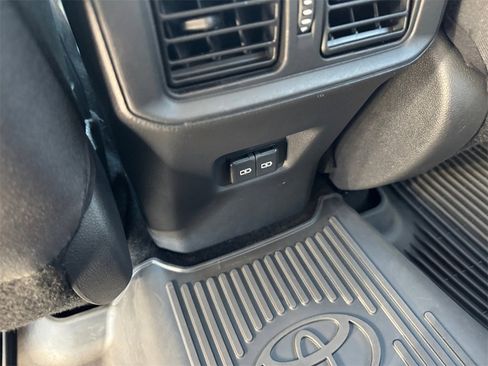 Used 2024 Toyota RAV4 XLE image 20