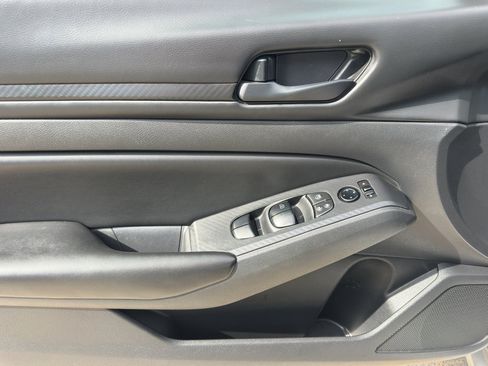 Used 2023 Nissan Altima 2.5 S image 13
