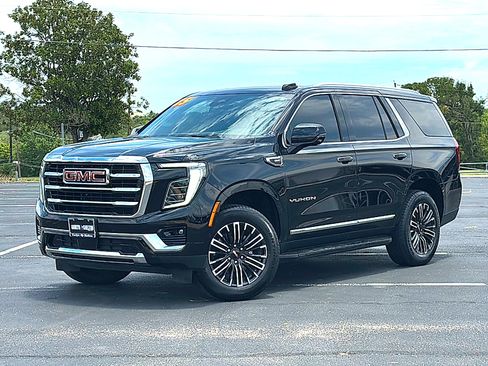 Used 2025 GMC Yukon Elevation AWD/4WD image 2