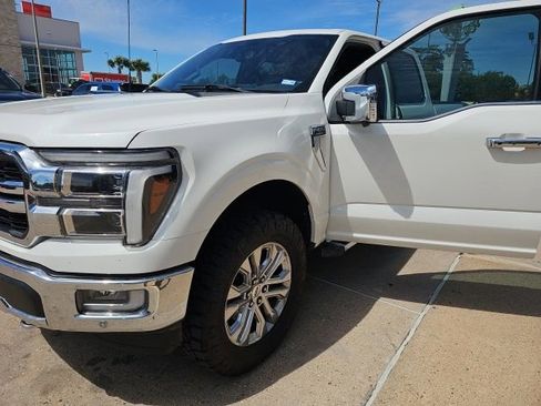 Used 2024 Ford F150 Lariat w/ FX4 Off-Road Package image 10