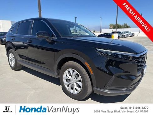 Used 2025 Honda CR-V LX image 1