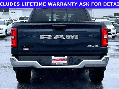 Used 2025 RAM 1500 Big Horn AWD/4WD image 4
