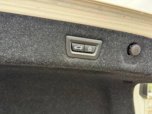 Used 2018 BMW 530e RWD image 28