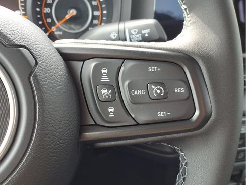 New 2026 Jeep Gladiator Sport AWD/4WD image 18