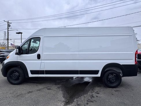 Used 2025 RAM ProMaster 2500 w/ Safety Group image 4