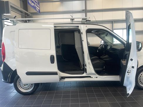 Used 2022 RAM ProMaster City Tradesman FWD image 19