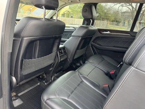 Used 2015 Mercedes-Benz GL 450 4MATIC image 42