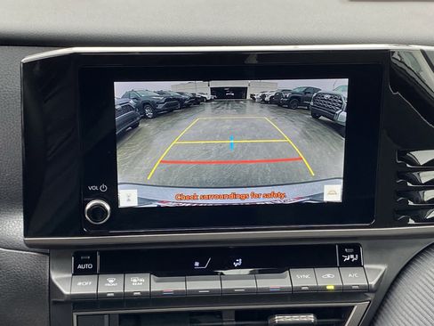 Certified 2025 Toyota Camry SE image 23