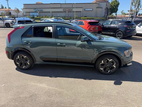 Used 2024 Kia Niro Wind FWD image 5
