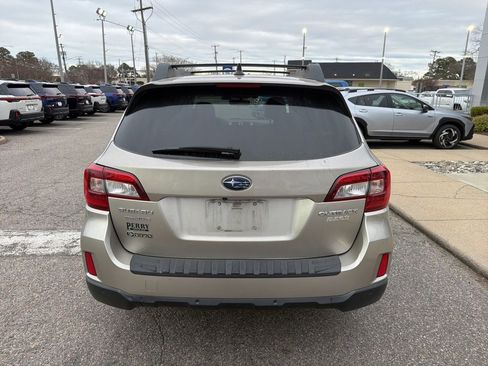 Used 2017 Subaru Outback 2.5i Limited image 8