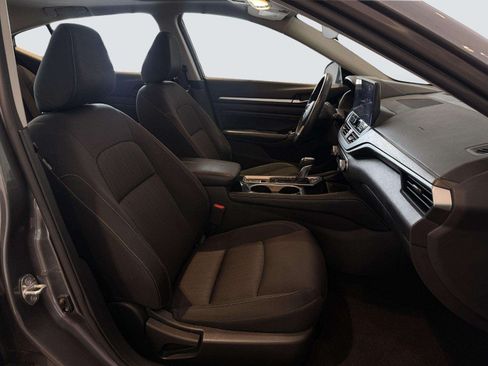 Used 2023 Nissan Altima 2.5 SV w/ SV Premium Package AWD/4WD image 34