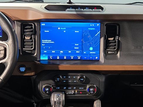 Used 2024 Ford Bronco Outer Banks AWD/4WD image 16